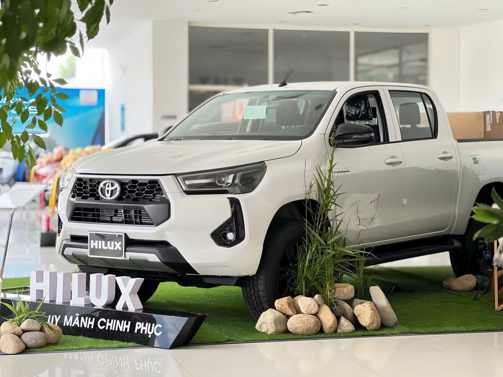 Khuyến mãi Toyota tháng 10 - Ưu đãi tốt nhất trong năm 21 Khuyến mãi Toyota tháng 10 - Ưu đãi tốt nhất trong năm Toyota hilux toyota phumyhung Khuyến mãi Toyota tháng 10 - Ưu đãi tốt nhất trong năm