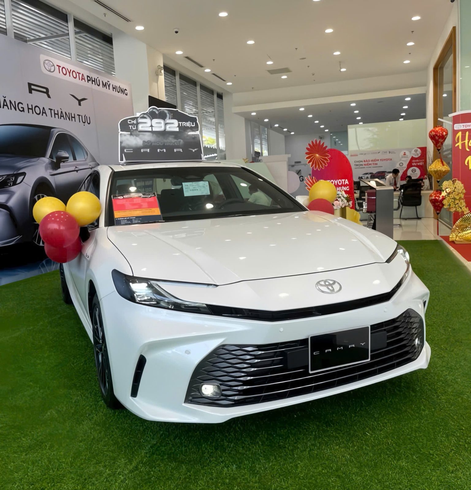 Khuyến mãi Toyota tháng 10 - Ưu đãi tốt nhất trong năm 22 Khuyến mãi Toyota tháng 10 - Ưu đãi tốt nhất trong năm toyota camry toyota phumyhung 1 Khuyến mãi Toyota tháng 10 - Ưu đãi tốt nhất trong năm